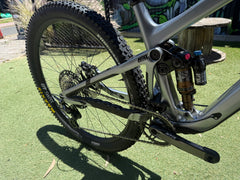Pivot Mountain Bike Trail 429 Pro XT/XTR Enduro 29 Silver Metallic (Used Bike)