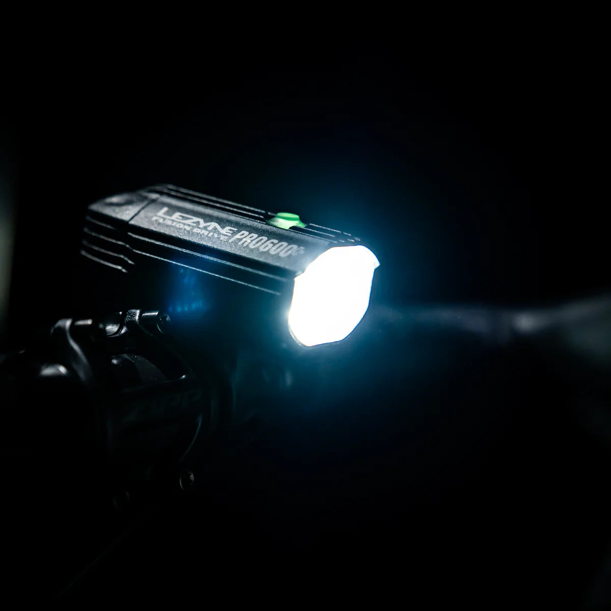 Fusion Drive Pro 600+ Front 600 Lumen | Lezyne