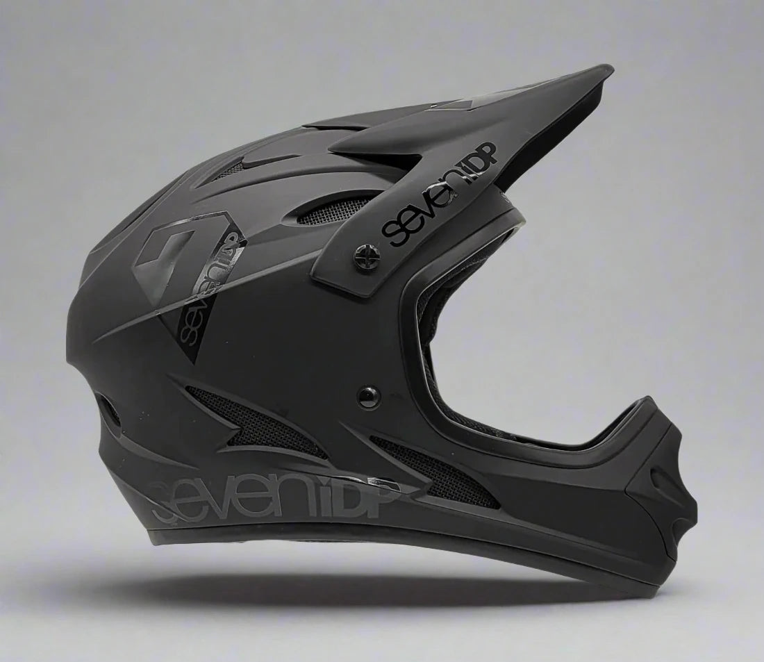 Seven iDP M1 | Full Face | Mountain Bike Helmet | Matte Black-Gloss Black