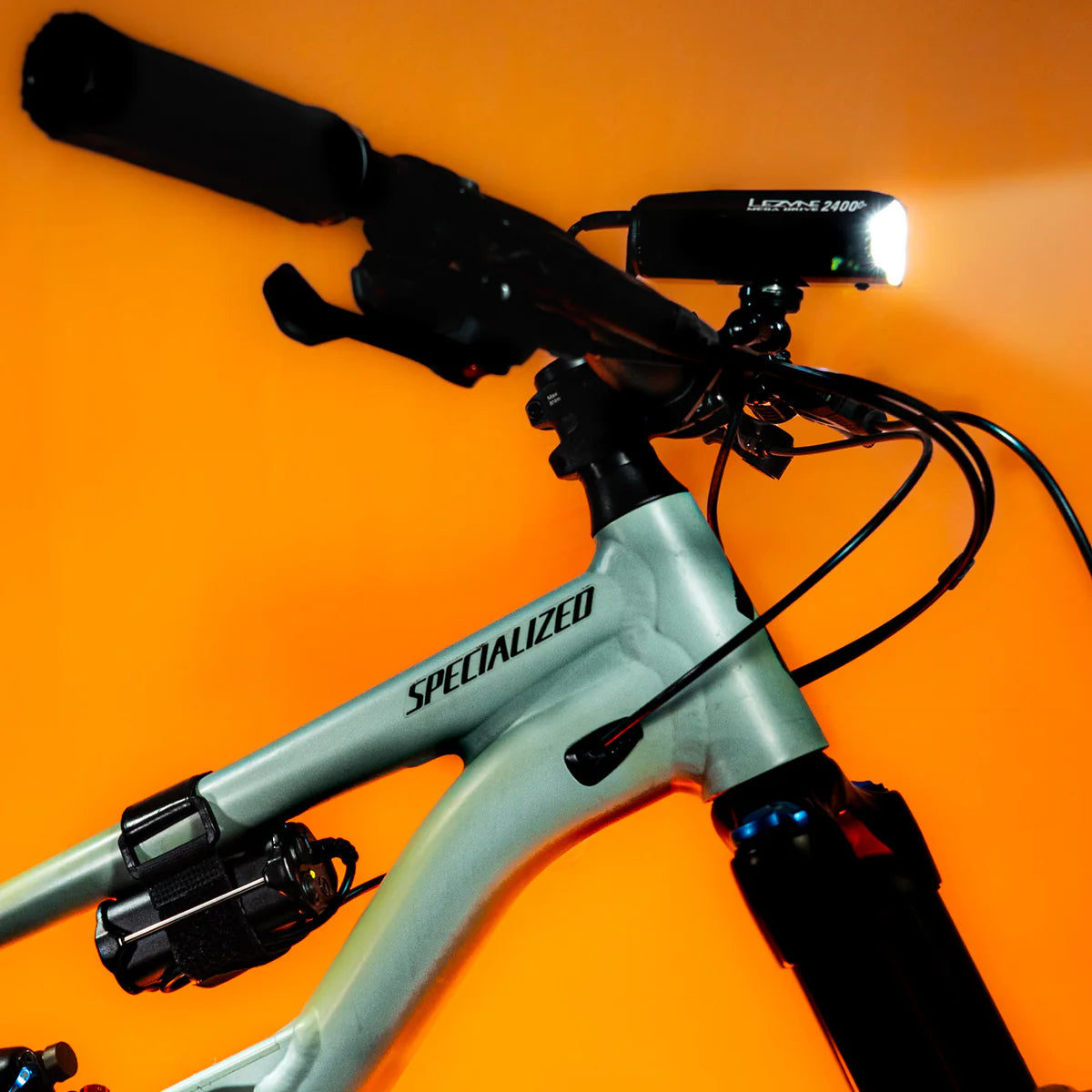 Infinite Light Power Pack XL+ | Lezyne