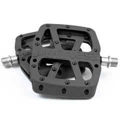 e-thirteen-pedals-base-composite-flat-black