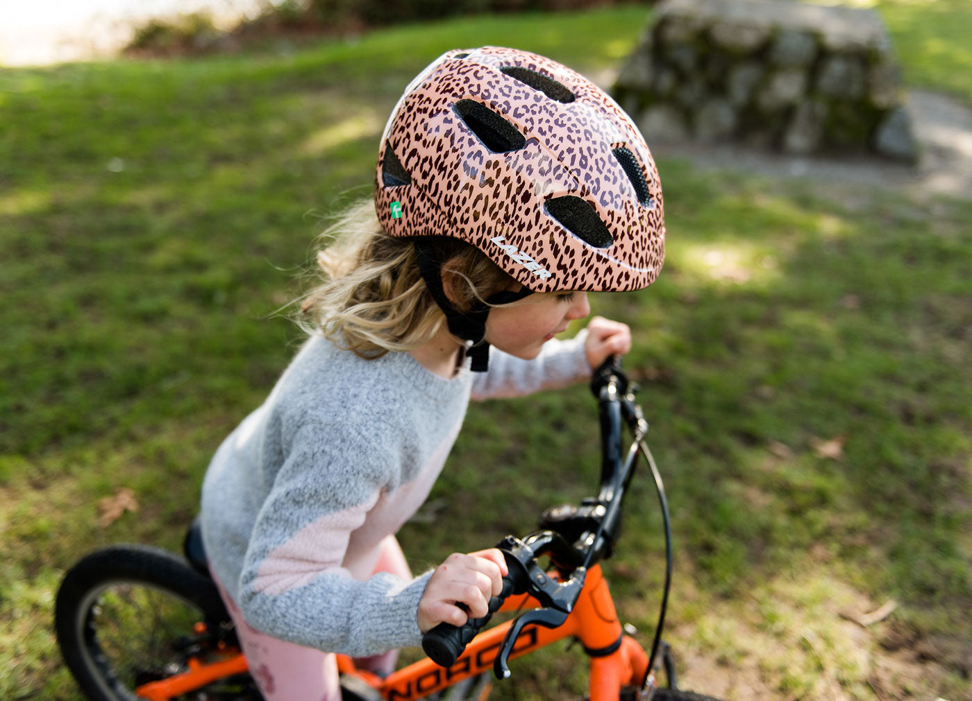 lazer-kids-helmet-pnut-kineticore-leopard-brown